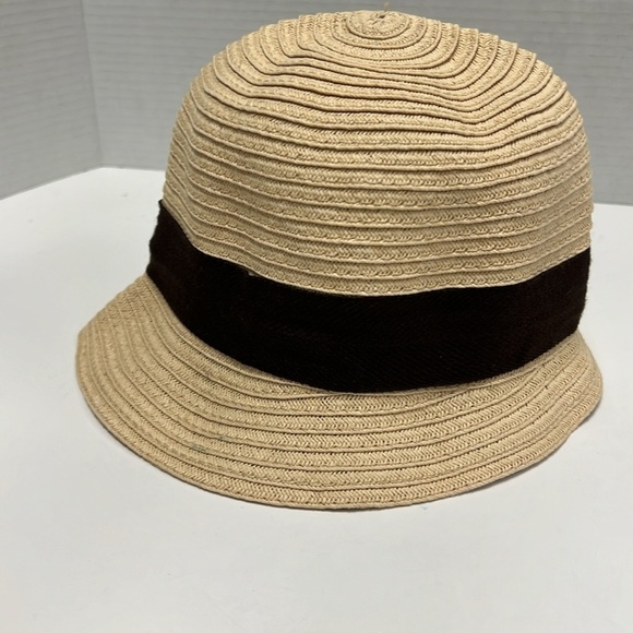 Toucan Women’s Toyo Straw Hat with Crotchet Detailing - Picture 3 of 7